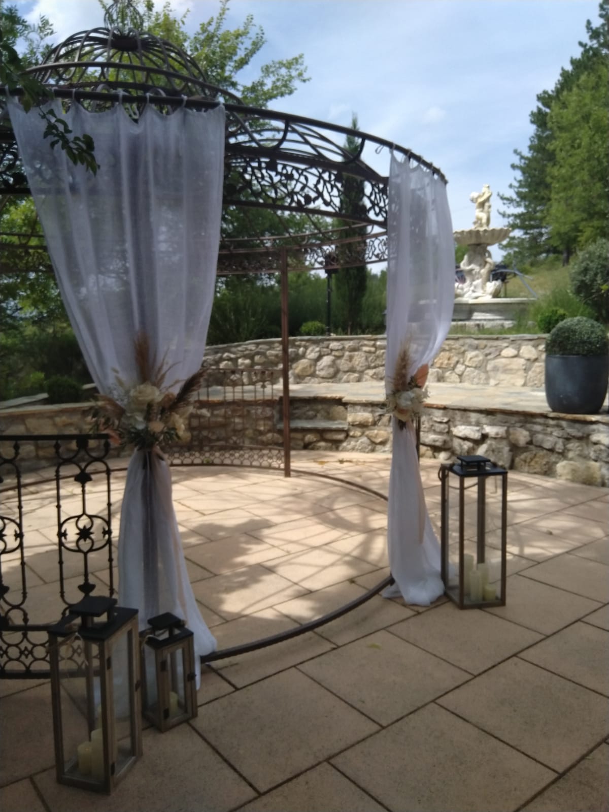 Mariage du 4 juin 2022 Angelina et Mathieu Mas de 5 Fontaines Atelier Zeste d'amour